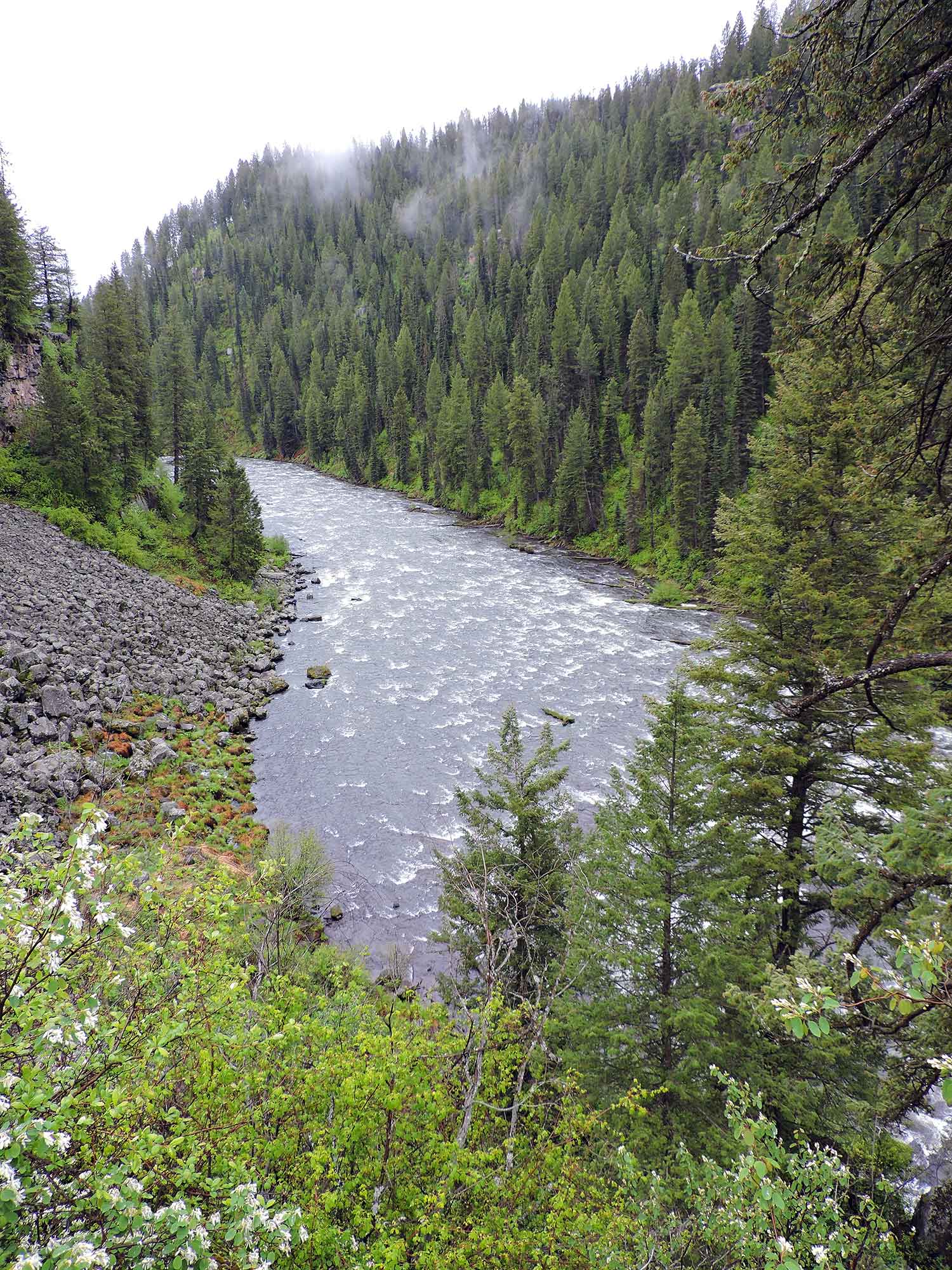 Flashpacking Yellowstone v.1: West Yellowstone