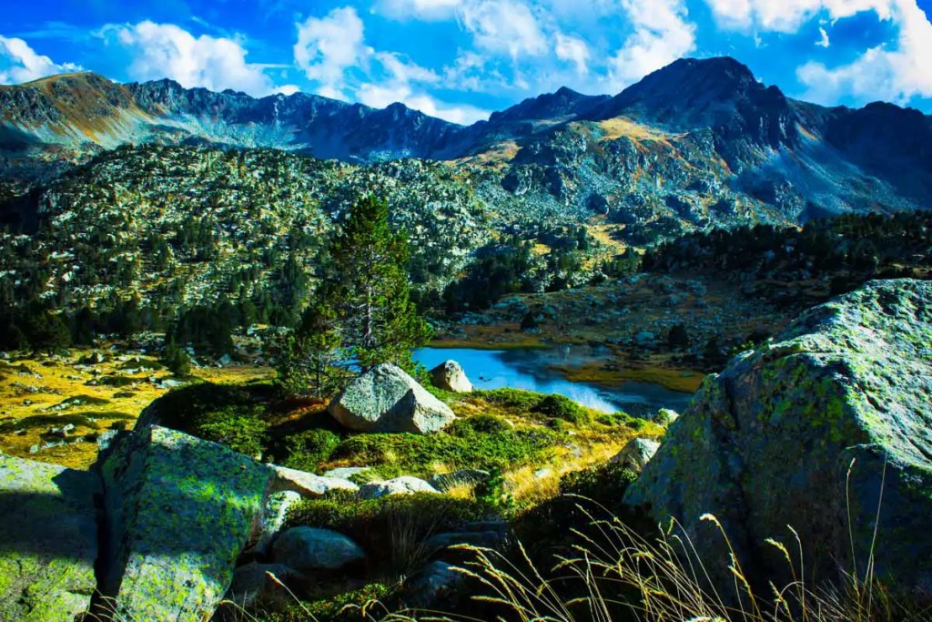 things to do in andorra hiking