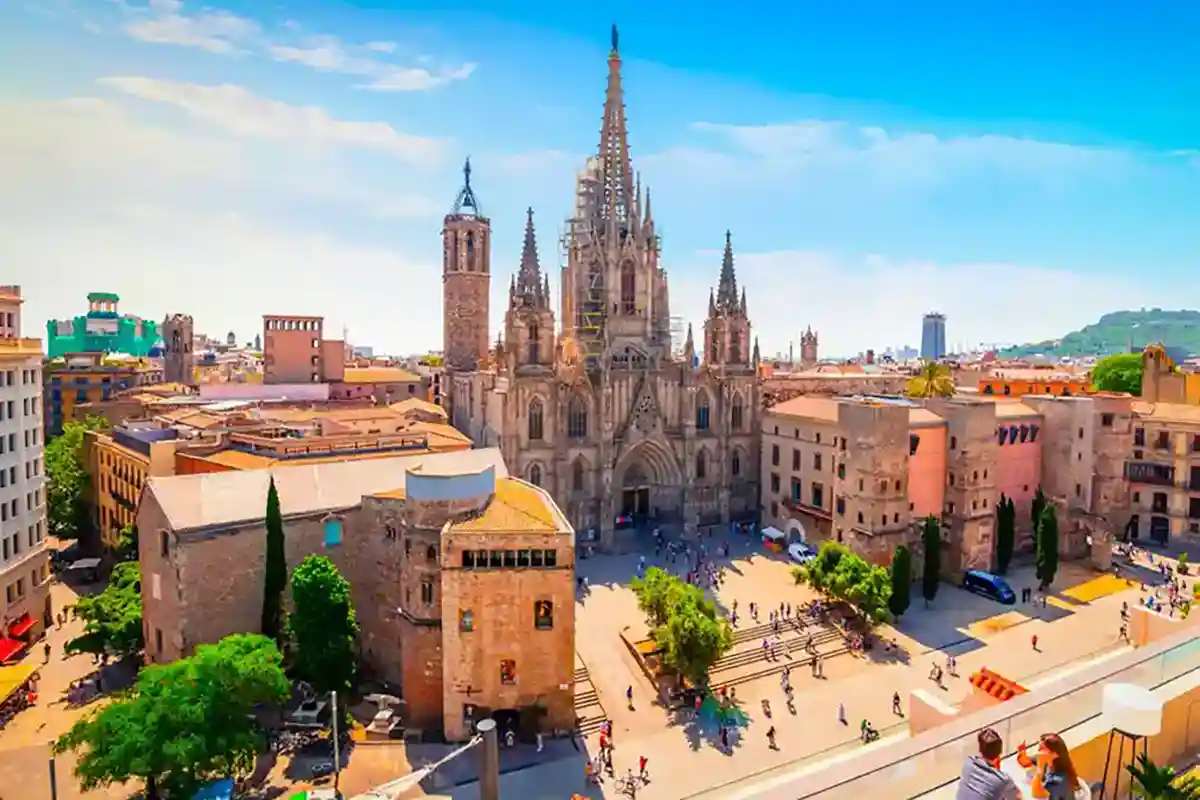 7 Rooftop Bars in Barcelona To Satisfy Your Thirst for Views